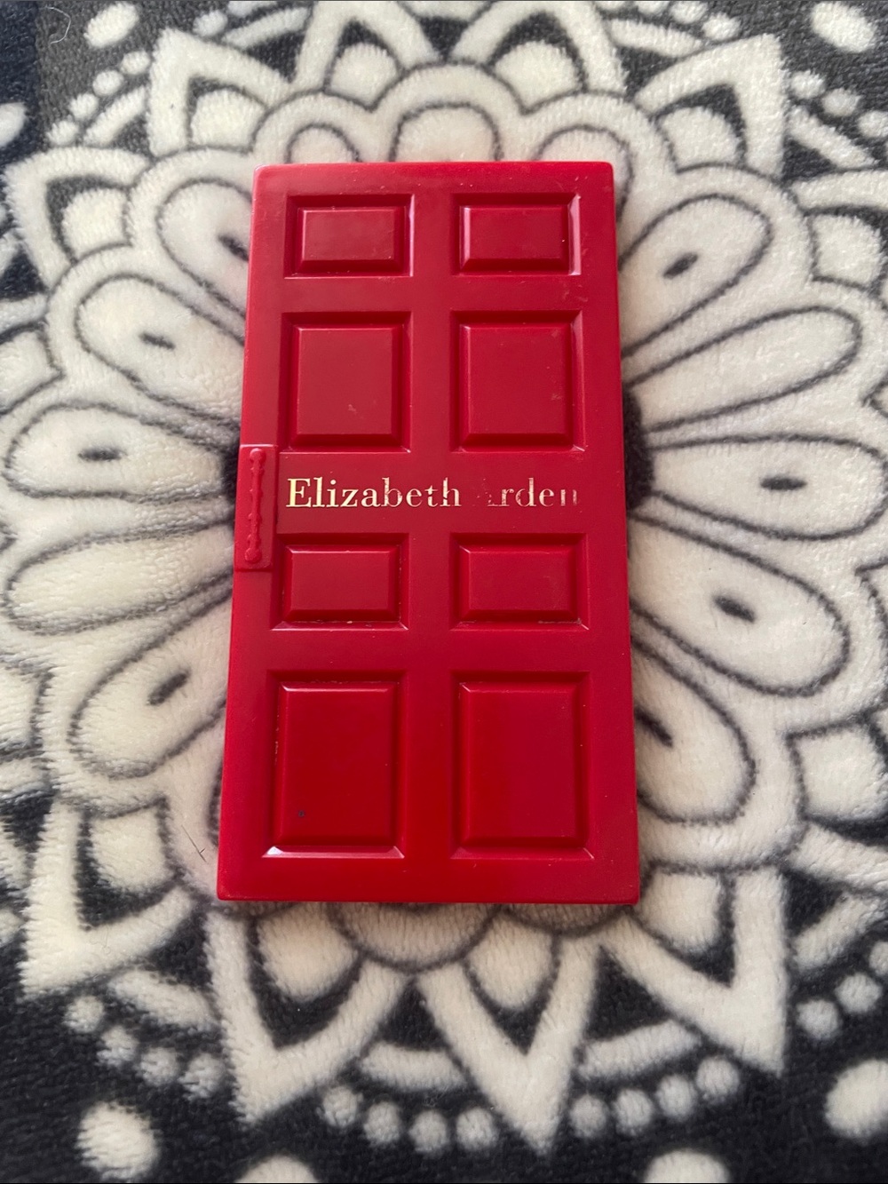 Elizabeth Arden Red Door-Mirror Gold Logo